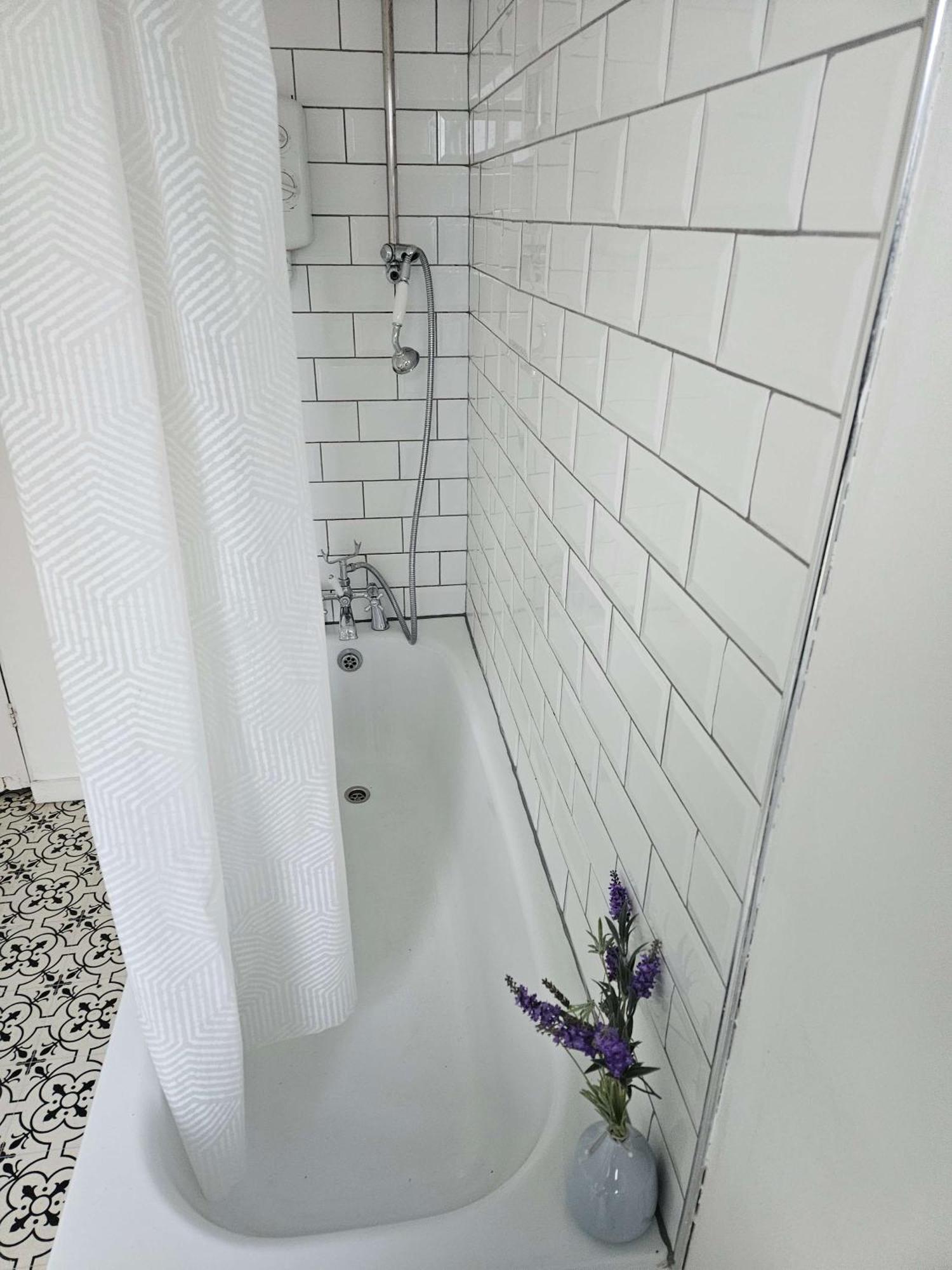 Сasa de vacaciones Spacious 4br Family-friendly In Redfield Bristol